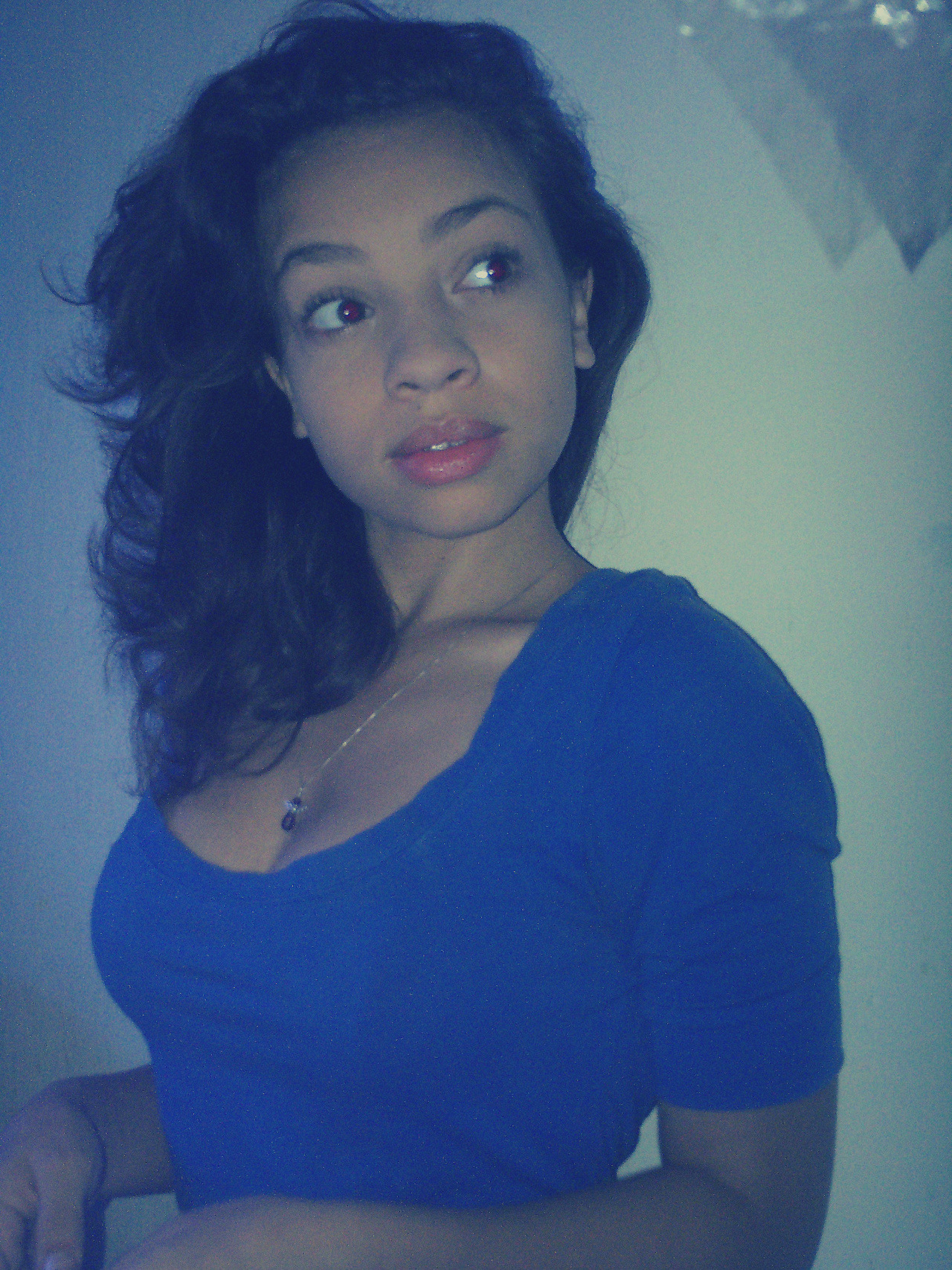 hellyeahprettygirlss:  http://kickcloudsveronica.tumblr.com/ I follow back, &lt;3