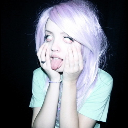 thoseguiltyeyes:  society—ruins:  society—ruins: †SOFT GRUNGE HERE† 