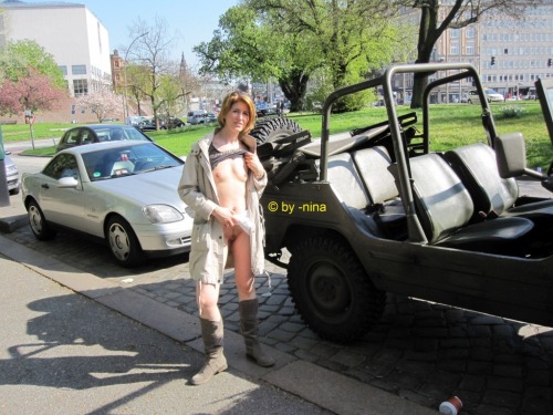 ninaprivat: ninaprivat:flashing in public!  nina - daily random pictures in march! 19-03 my own pict
