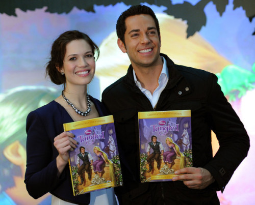 littlebifurious:Zachary Levi & Mandy Moore Promoting ‘Tangled’ @ the Disney Store