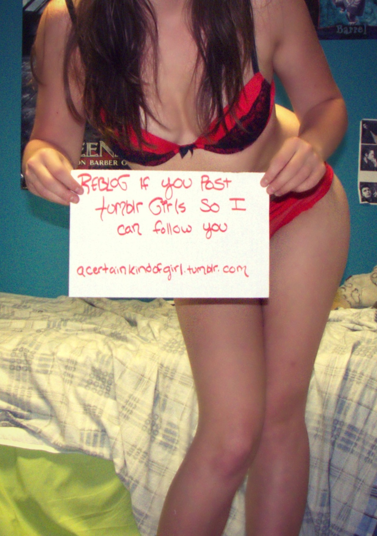 acertainkindofgirl:  Reblog if you post tumblr girls so I can follow you. http://acertainkindofgirl.tumblr.com/