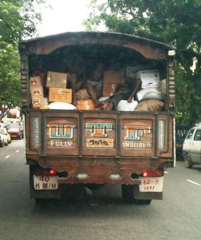 Now, that’s our kind of truck. WTF! Indeed! Via @Shanil_W.