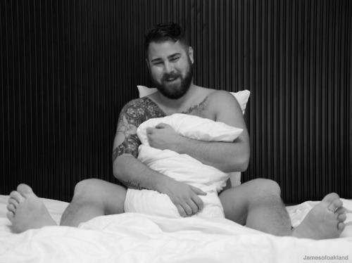hotbears:  http://hotbears.tumblr.com/ 
