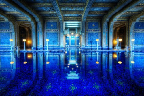 roseandherdoctor: doctor-who-overdose: I imagine the tardis swimming pool would look like this