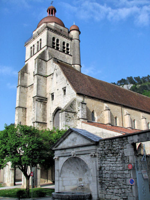 (via collégiale Saint-Hippolyte, a photo from Franche-Comte, East | TrekEarth) Poligny, Franc