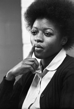unapproachableblackchicks:  This day in Black American Women’s Herstory …  [TW: sexual assault] Originally charged with the 1974 murder of a white jailer, Joan Little was ultimately acquitted on Aug. 15, 1975. Her defense claimed that Little, who