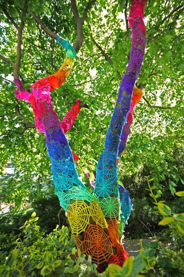 valt1:  A Collection I, Guerrilla Crochet by Knittaplease (Magda Sayeg) #YarnBombing