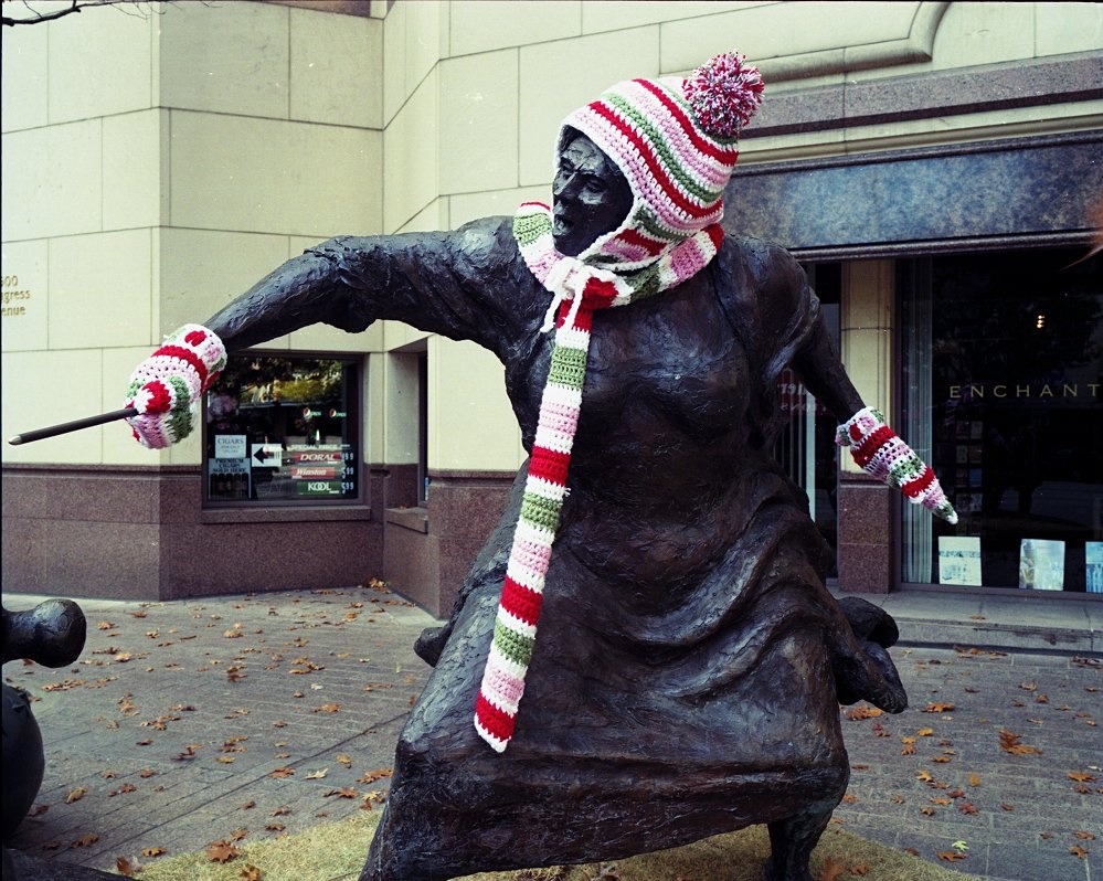 valt1:  A Collection I, Guerrilla Crochet by Knittaplease (Magda Sayeg) #YarnBombing