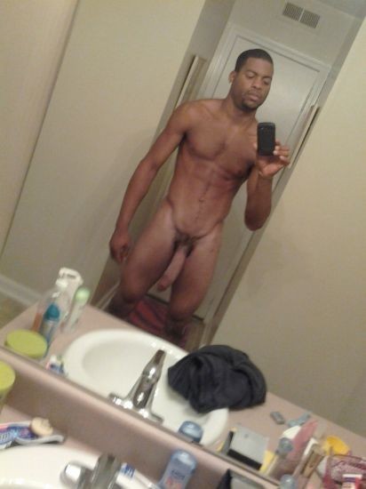 men2dope:  it’s almost to his knees 