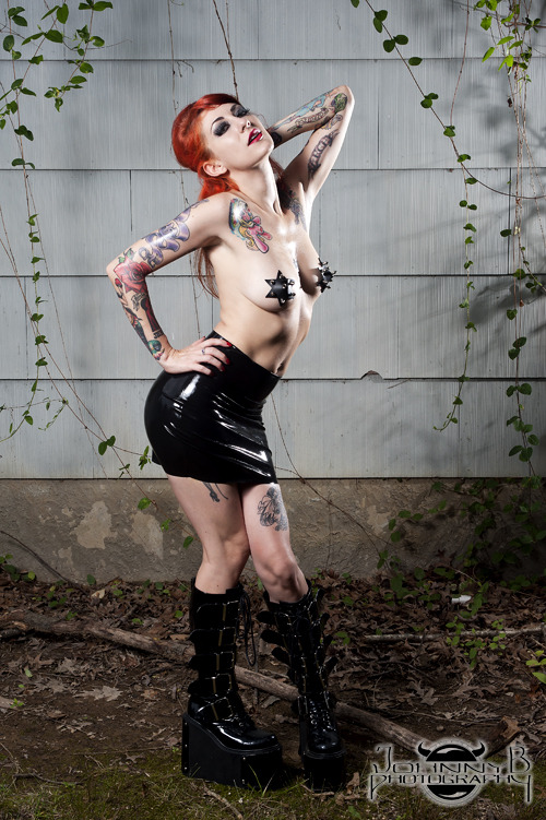 scarlettstorm:  Rubber skirt and spiky leather pasties…the perfect outfit!!! Model: