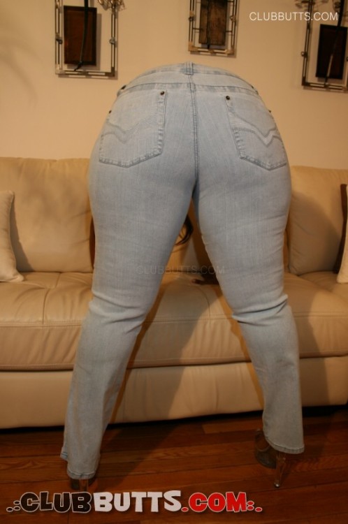 clubbutts:  Lady Jaye 