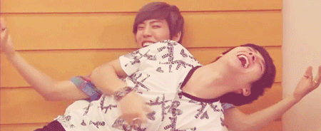 babosaur:  dongwoo & woohyun laughing at the other members. 