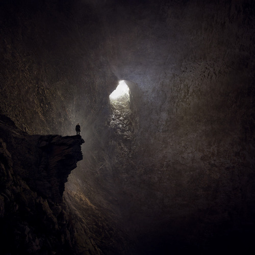 mydarkenedeyes:Michal Karcz