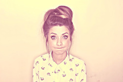 mck13:  Zoella  oh how much i love this girl.