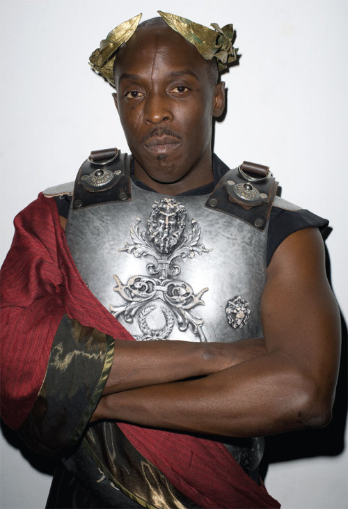 clawclawcaligulaw:teratomarty:clawclawcaligulaw:Michael K Williams as Julius Caesar for the Shakespe