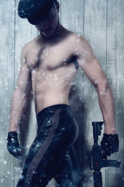 thedjf:  “Commando”, featured in MUTO  Matthieu Charneau, modelExterface, photographer 