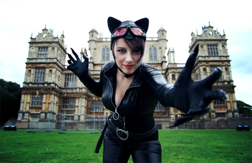 animatedmia:  A couple of weeks ago, we were invited to Wollaton Hall, the location used for Wayne Manor in ‘The Dark Knight Rises’, to entertain at a Superhero fun day.  After the event,  we managed to grab a few photos :-) 