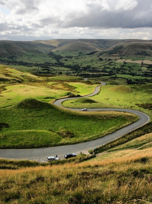 enchantedengland:   Ah, Derbyshire, home of Jane Austen fantasies and, more importantly, my Smedle