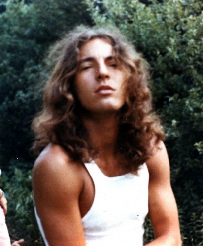 uglymenofrockandroll:  superseventies:  Bruce Springsteen, 1970.   ARE YOU KIDDING ME WITH THIS