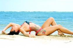 ilovetattooedwomen:  Beautiful! www.ilovetattooedwomen.com