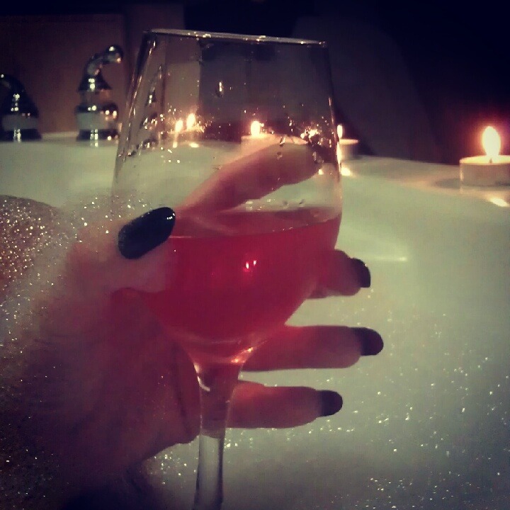 glittered-louboutins:  golddiggerr:  gorgeous-glam:  ♛Queen of Glam  http://instagram.com/Msivana_