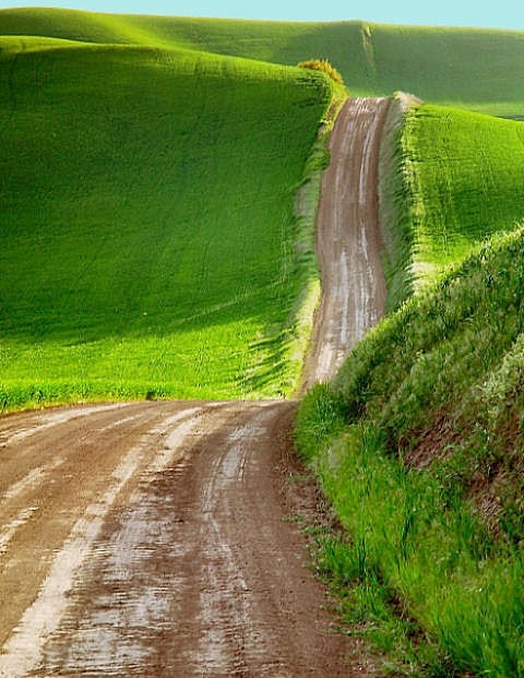 clawedrockdawg:  my-wanton-self:  There’s a road I’d like to follow…..  …