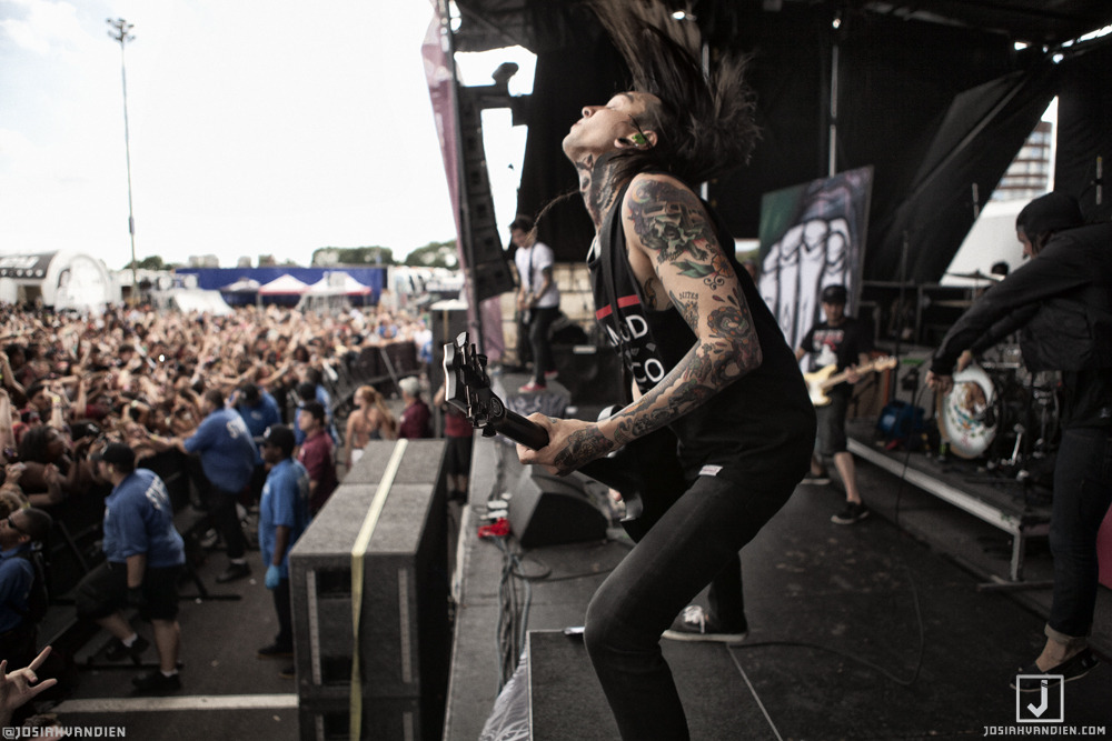 piercetheveil:  WARPED TOUR PHOTO DIARY- UNIONDALE &amp; HARTFORD.