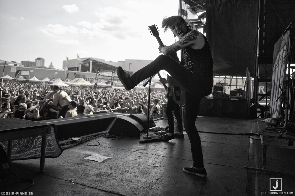 piercetheveil:  WARPED TOUR PHOTO DIARY- UNIONDALE &amp; HARTFORD.