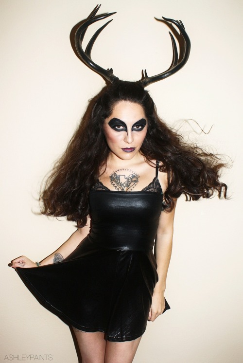 staceyelizzabethh:  Photographer: AshleyPaintsMUA: Michelle BarreraHair: Kelsie Frederick (Those antlers were real.  And really fucking heavy.) 