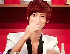 love-taeminnie:  Right and Left Chopstick’s 키스~ ♥ 