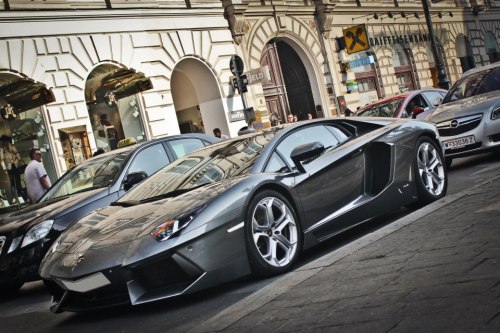 pureluxxury:  More Lamborghini Aventador’s here 