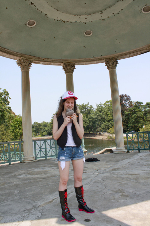 toripocalypse: jiinsy: Summershoot! Starring Tori as Hilda from Pokemon Black &amp; White p