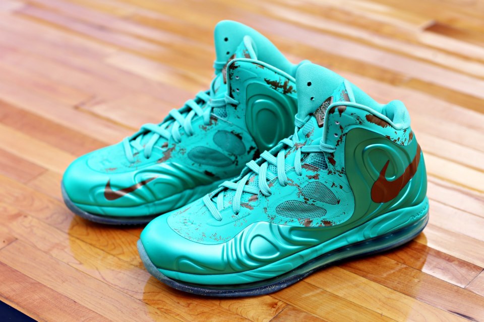 Nike Air Max Hyperposite: Battle of the Boroughs Editions  well damn. i think these