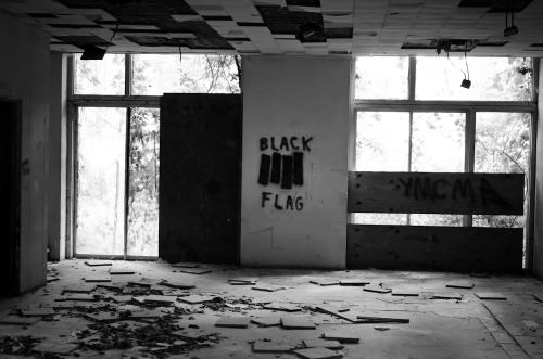 dozerrage:  Black Flag 