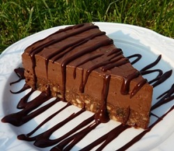 findvegan:  No-Bake Chocolate Mousse Cake 