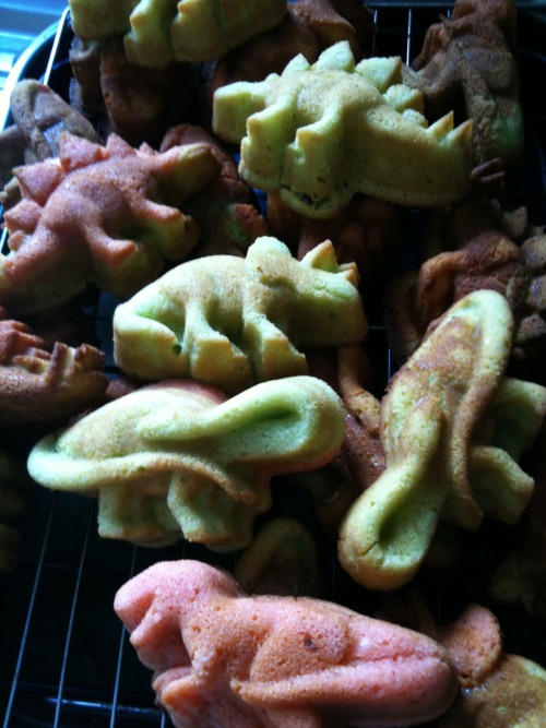 Gluten-Free Dinosaur Cupcakes: for when you&rsquo;ve just watched Jurassic Park and want to turn the