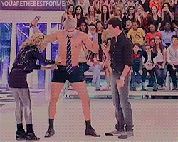 youarethebestforme:  LuAr em: “Ciúme, é você?! Sim ou claro?” Vocês já foram mais discretos, hein! kkkkk 