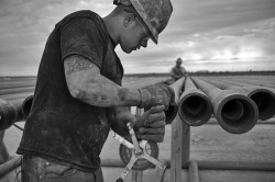 jockjizz:  masterthompsonsslave1:  rawandripe:  Oil Fields, West Texas (by matt-powers-photos)  mantastic A young, macho, hard working stud deserves all the tributes from the cash fags in town, as well as getting to lay some serious pipe in tight, wet