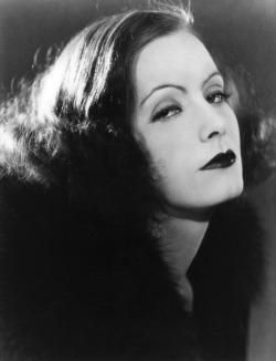 lacyceleste:  Greta Garbo. 