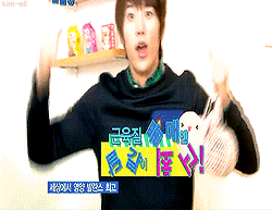 babybakuu:  Hoon’s eggs can make you stronger. (◕‿◕✿) 