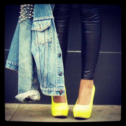 #fashion #fashionfollow #follow #followback #follownow #amazing #girls #girly #glam #heels #yellow #
