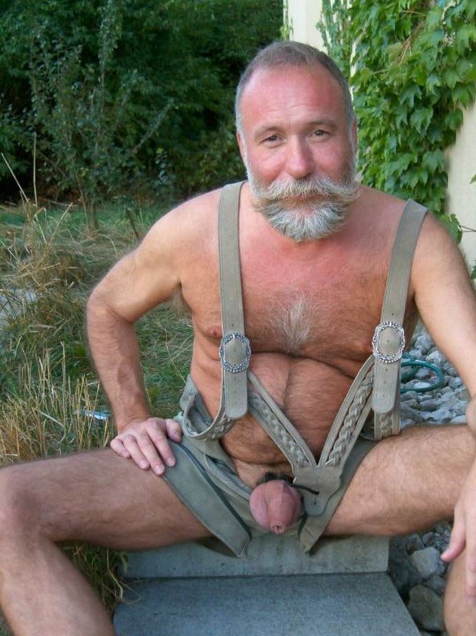 newtoarea:  Love  cute country boys and uncut wow beautiful  I feel like chowing