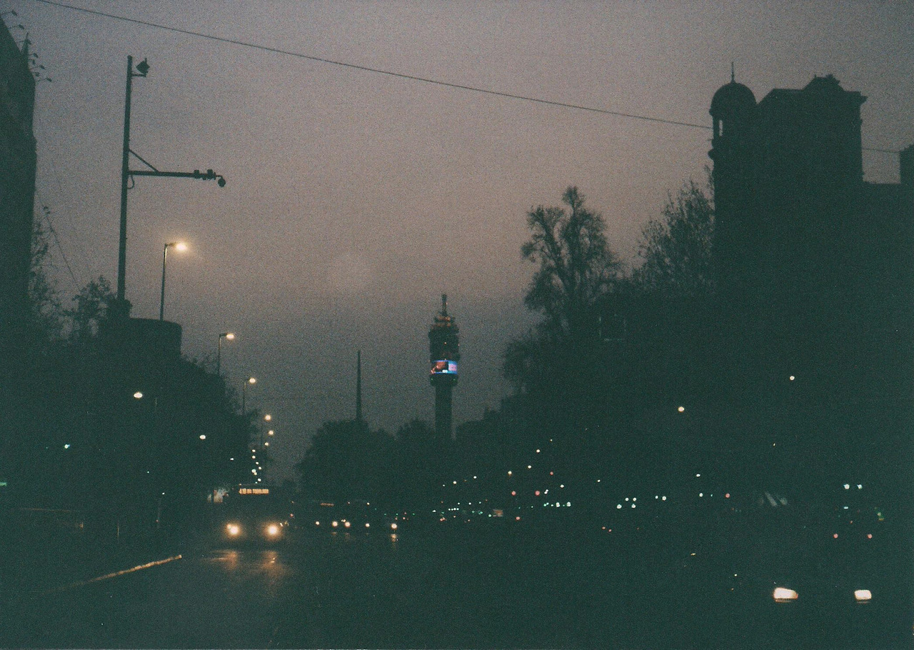 conchetufuckyou:  eternalmelancholy:  santiago-de-chile:  Análoga de la torre Entel.