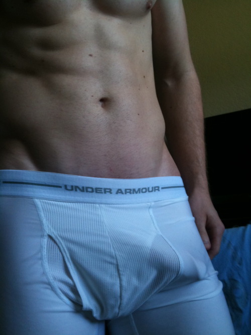 militaryboysunleashed:  Underarmour is definitely a weakness, especially when they have a big ol dic