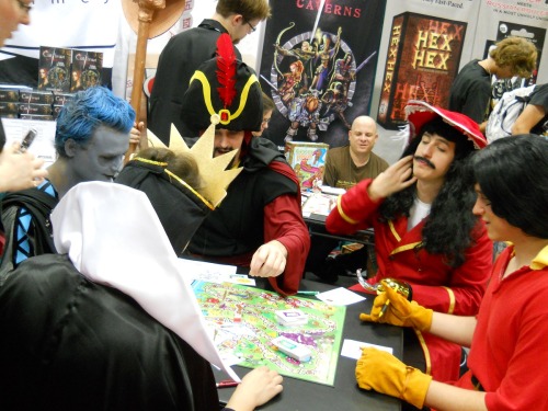 i-still-dont-like-your-face:strawbearyevil:octopusplural:Disney villains deserve some game time too.