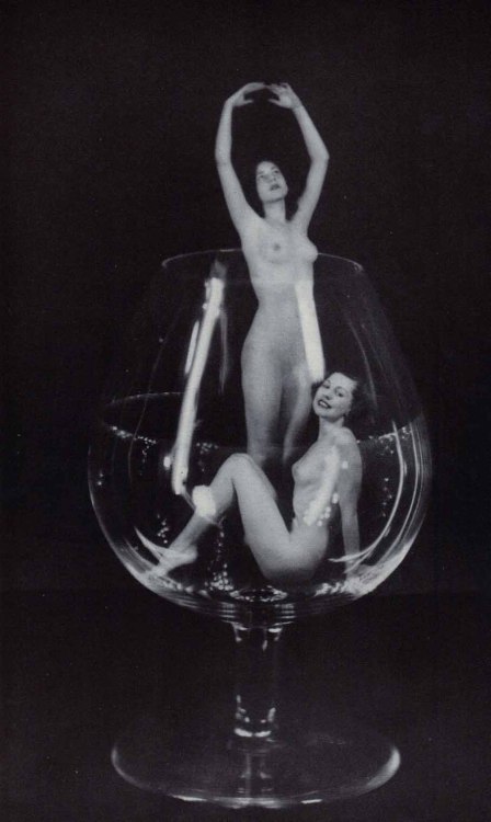 mapetitemelancolie: Alfred Cheney Johnston -Nude (woman wine), 19376.