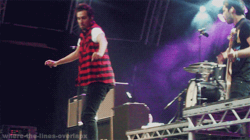 stopburningmythings:  OH MY GOD THIS IS THE FIRST TIME I’VE SCREAMED BECAUSE OF A GIF 