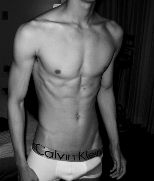 fancymen:  More sexy guys here at FancyMen 