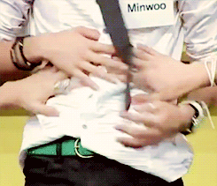 mochiilover:  Maknae’s abs.  