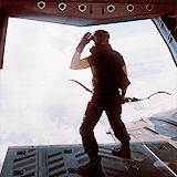 notbartonismsnowgoaway-blog:  Jeremy Renner as Hawkeye in The Avengers 